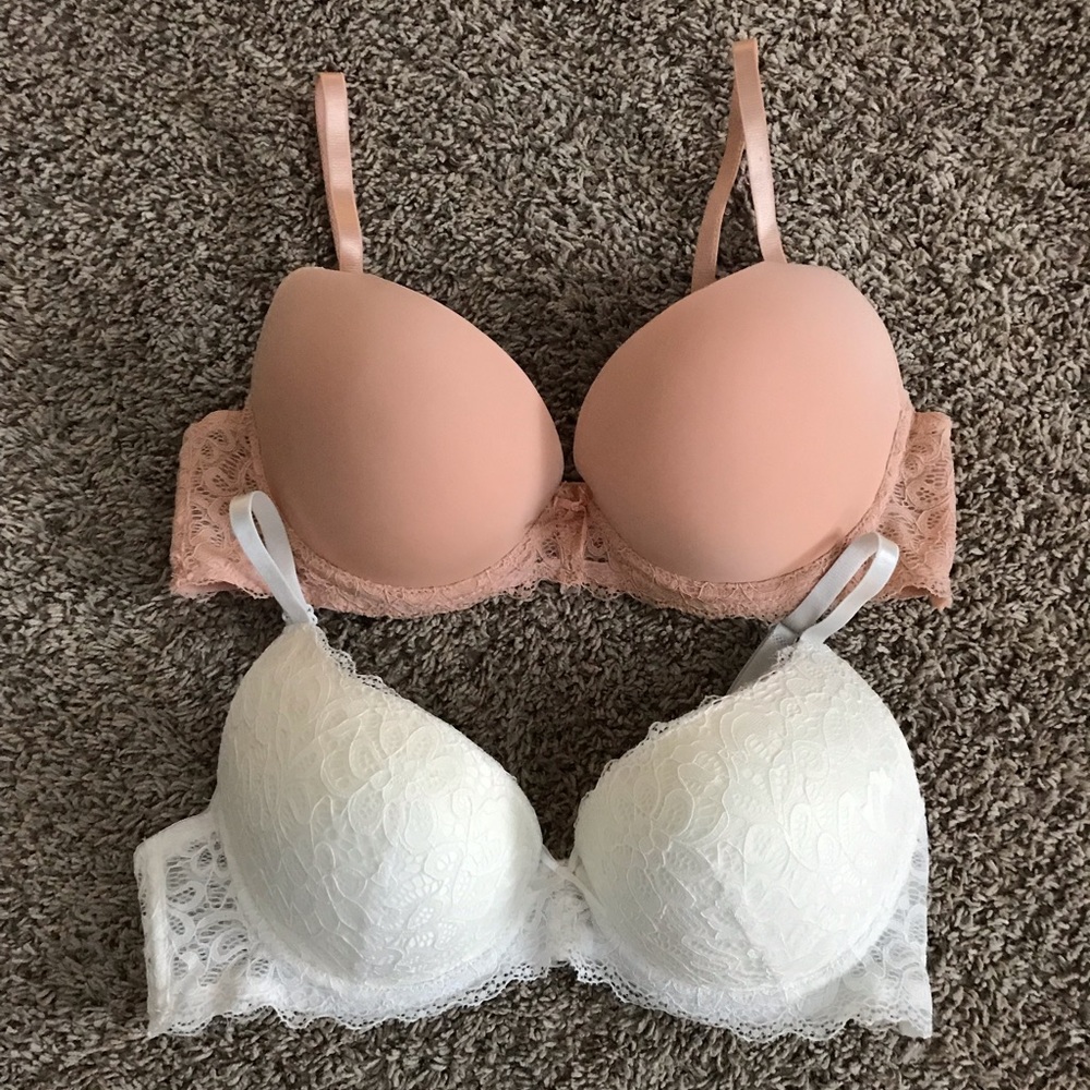 2 lace bras, 34C